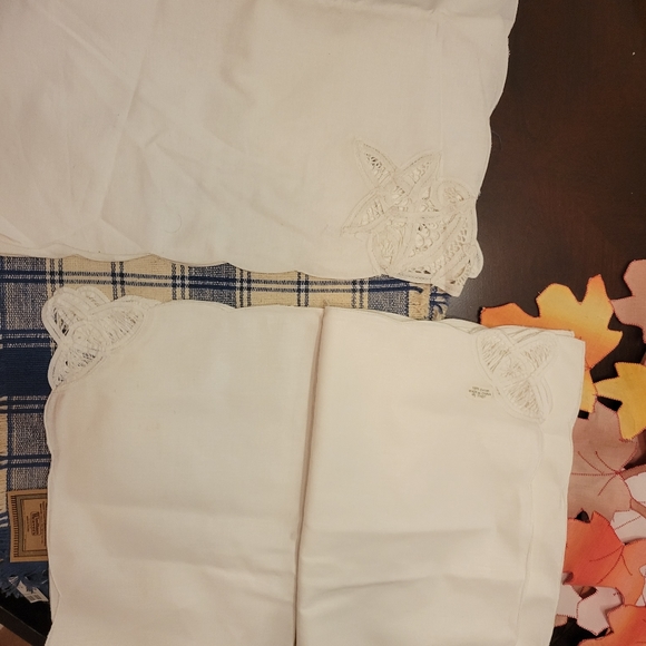 18 piece dining linens - Picture 4 of 4